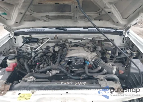 2004 Nissan Frontier Xe-V6 z USA, uszkodzony, nr VIN 1N6ED29X04C412054